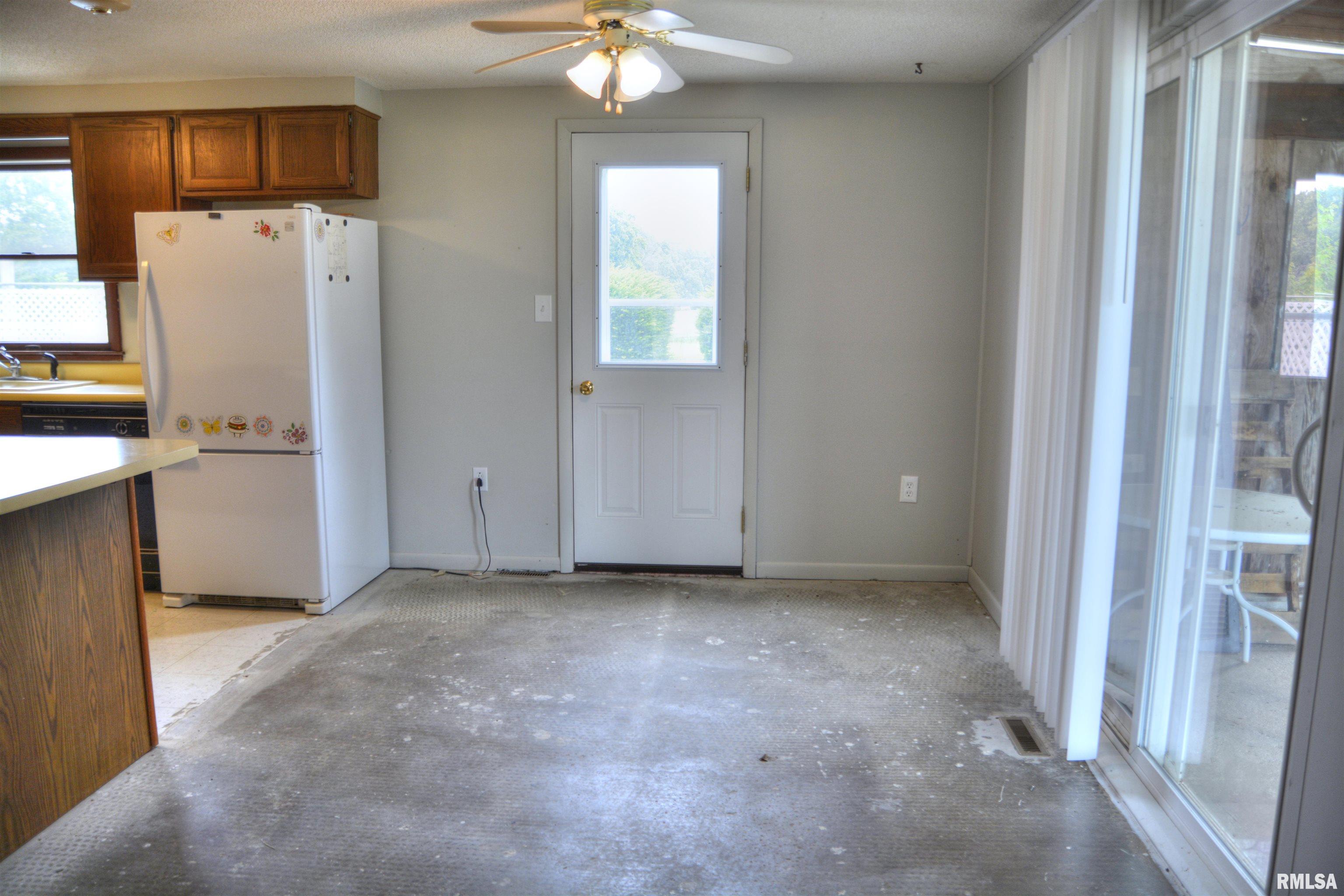 70 Constitution Road Colchester, IL 62326 - Photo 6 of 20