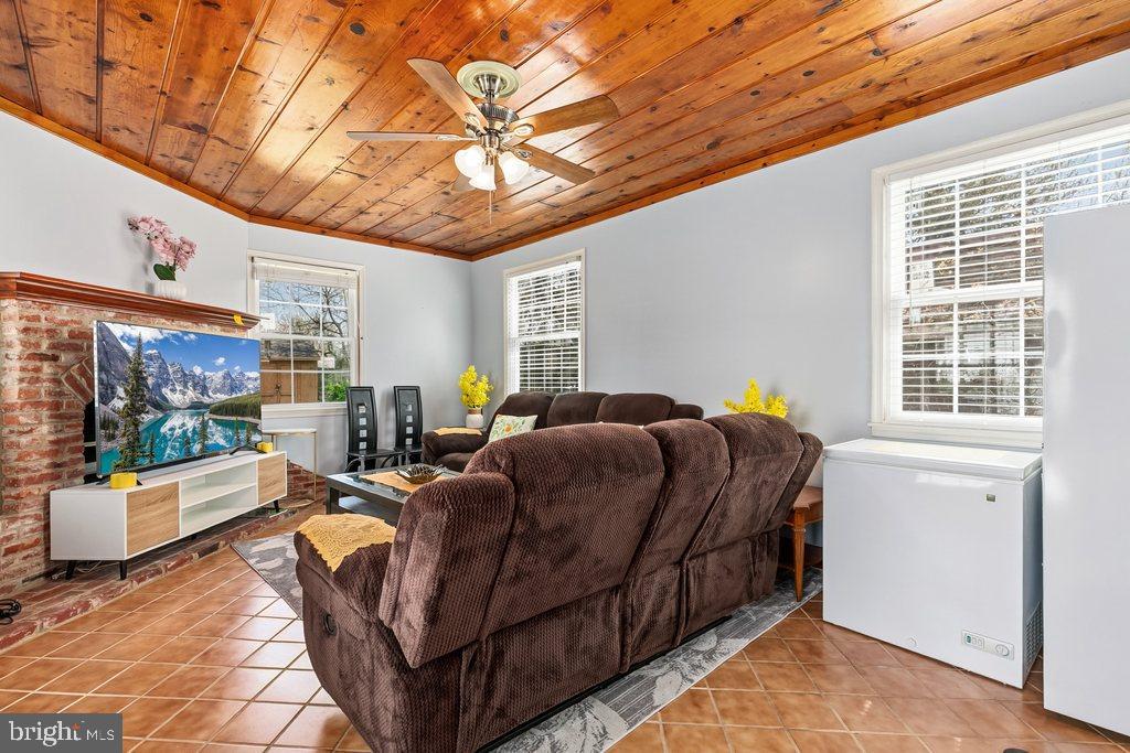 11109 Bucknell Drive Silver Spring, MD 20902 - Photo 17 of 58