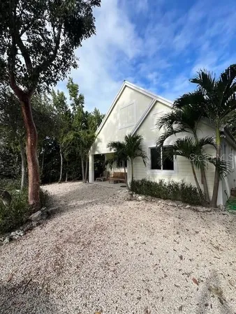 $1,299,000 | 143 North Hammock Road, Islamorada, FL 33036