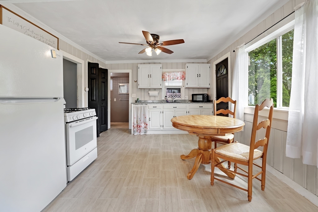 10 Barnes Street Wareham, MA 02571 - Photo 9 of 31