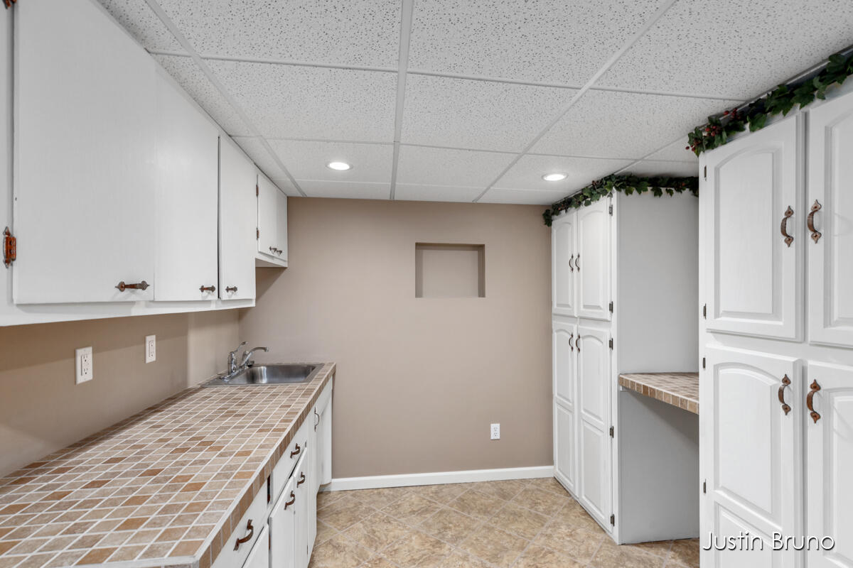 2744 Hall Road Muskegon, MI 49442 - Photo 22 of 46 IMG_1023