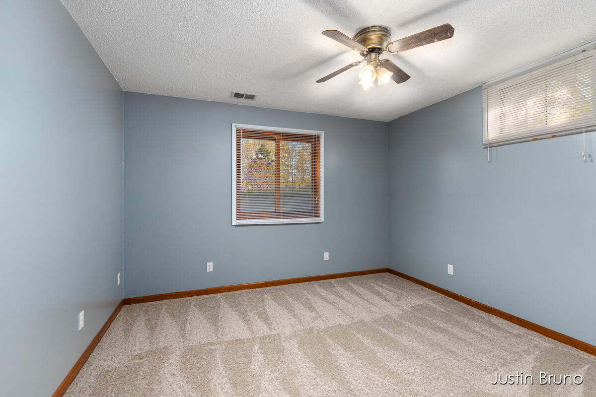 2744 Hall Road Muskegon, MI 49442 - Photo 24 of 46 IMG_1025