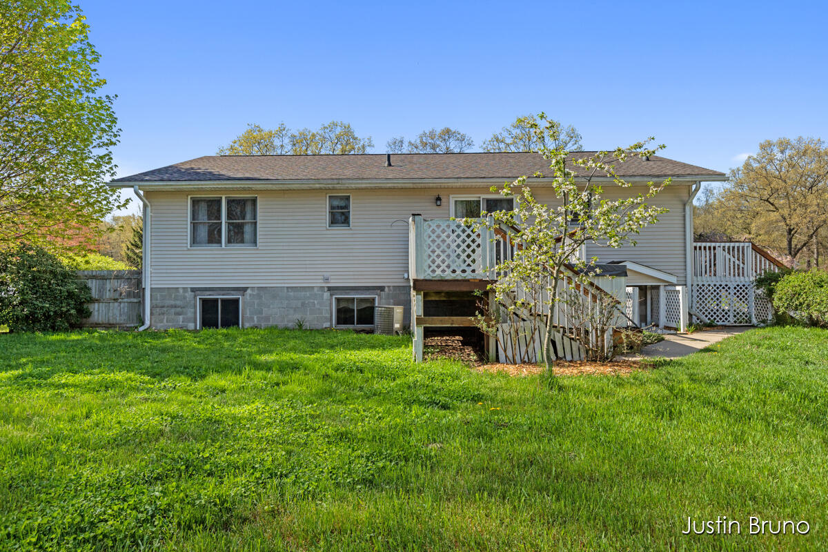 2744 Hall Road Muskegon, MI 49442 - Photo 28 of 46 IMG_1029