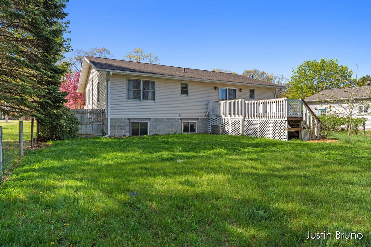 2744 Hall Road Muskegon, MI 49442 - Photo 29 of 46 IMG_1030