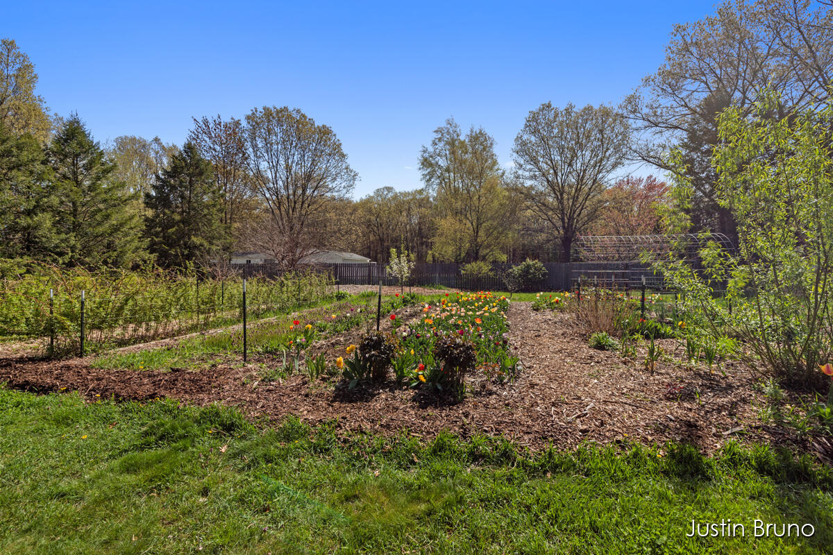2744 Hall Road Muskegon, MI 49442 - Photo 32 of 46 IMG_1033