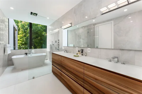 $9,950,000 | 3114 Prairie Avenue, Miami Beach, FL 33140