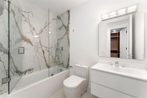 $10,770,000 | 3114 Prairie Avenue, Miami Beach, FL 33140