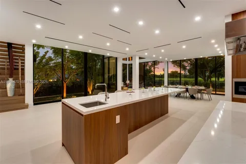 $10,770,000 | 3114 Prairie Avenue, Miami Beach, FL 33140