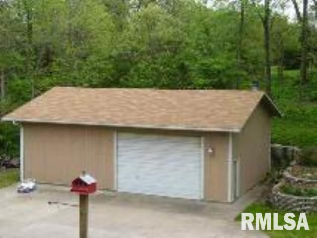 19711 Wells Ferry Road Bettendorf, IA 52722 - Photo 7 of 8 Gallery Image 7