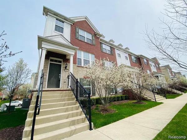 $2,300 | 44685 Ellery Lane, Novi, MI 48377