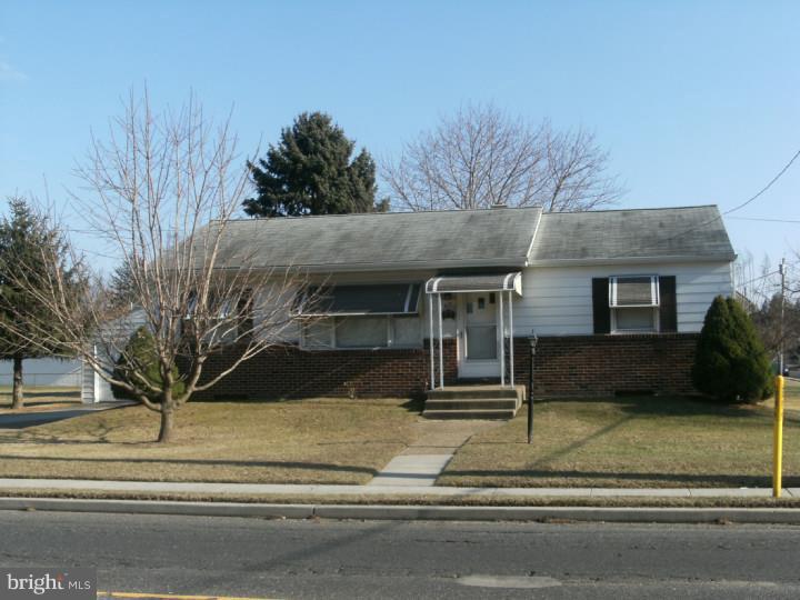 931 Laurel Road Lindenwold, NJ 08021 - Photo 2 of 24