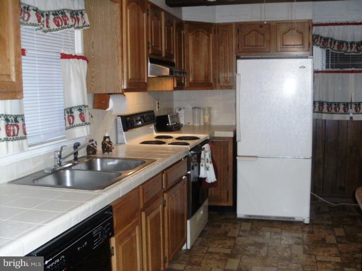 931 Laurel Road Lindenwold, NJ 08021 - Photo 6 of 24