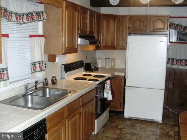 931 Laurel Road Lindenwold, NJ 08021 - Photo 8 of 24