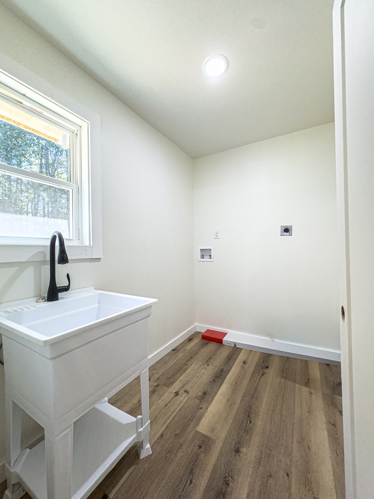 1082 Hilltop Road Murphy, NC 28906 - Photo 10 of 38 Gallery Image 10