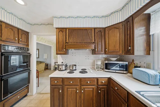 $299,900 | 123 Royal Vista Drive, East Peoria, IL 61611