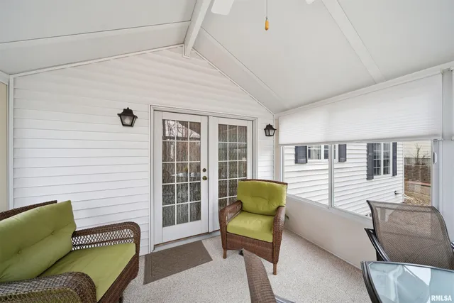 $299,900 | 123 Royal Vista Drive, East Peoria, IL 61611