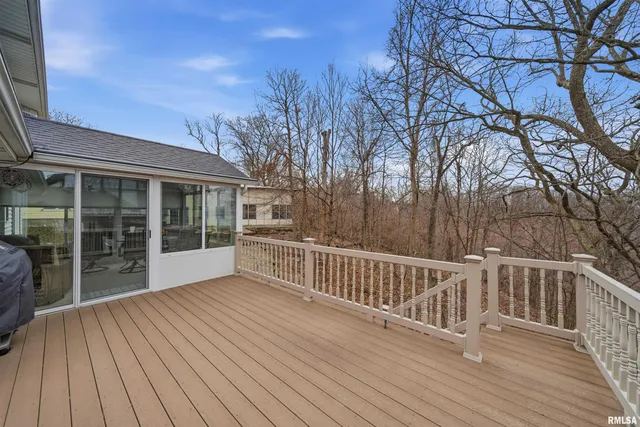 $299,900 | 123 Royal Vista Drive, East Peoria, IL 61611