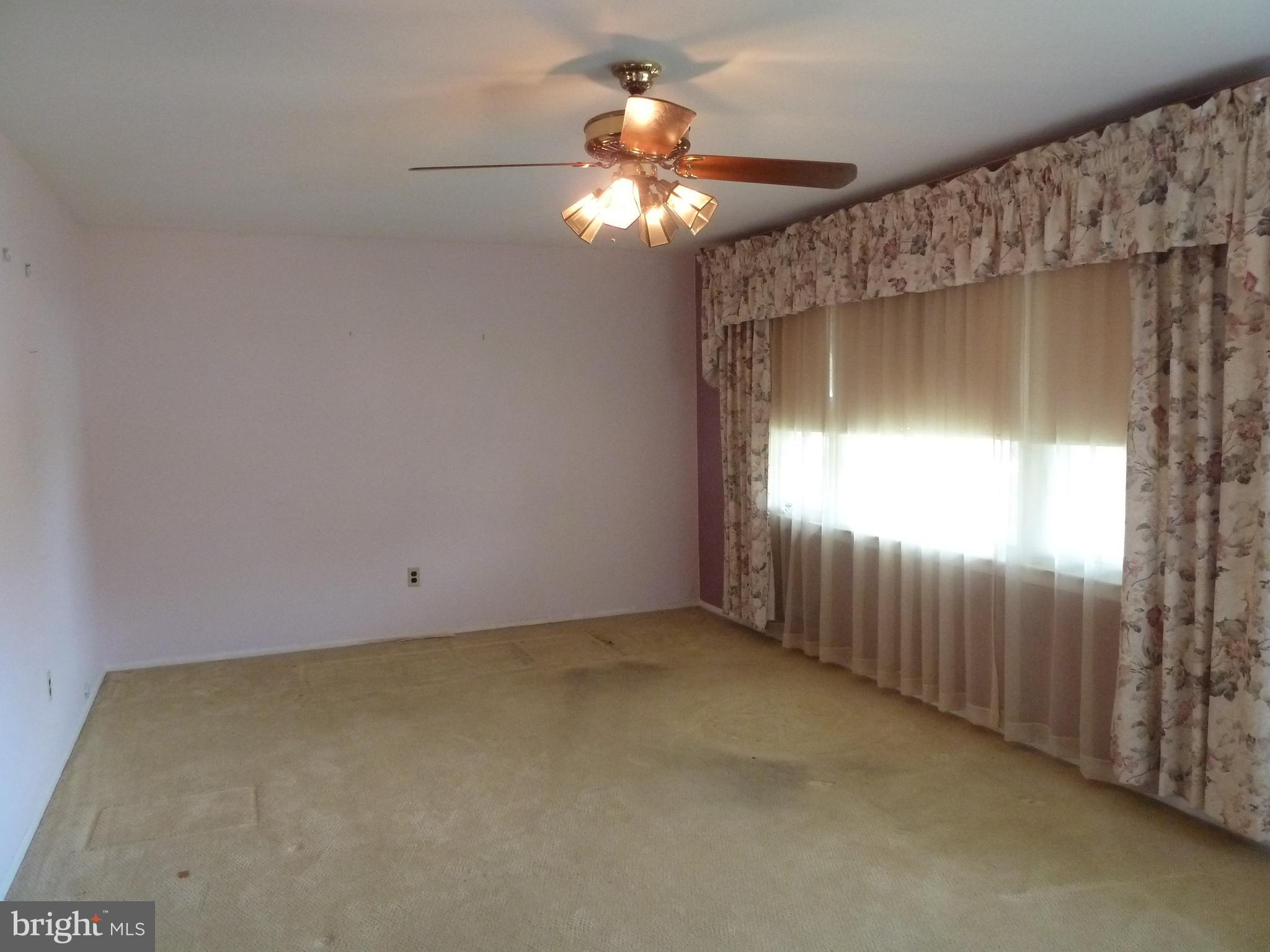 14 Ashwood Road Hamilton, NJ 08610 - Photo 2 of 11 Gallery Image 2