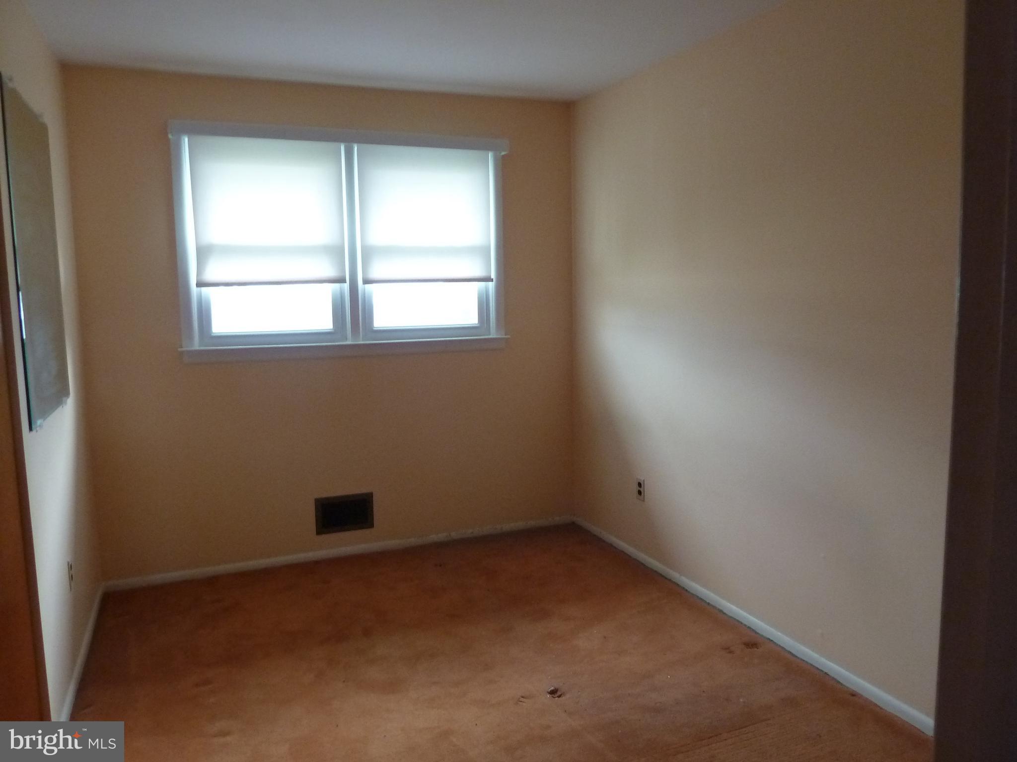 14 Ashwood Road Hamilton, NJ 08610 - Photo 6 of 11 Gallery Image 6