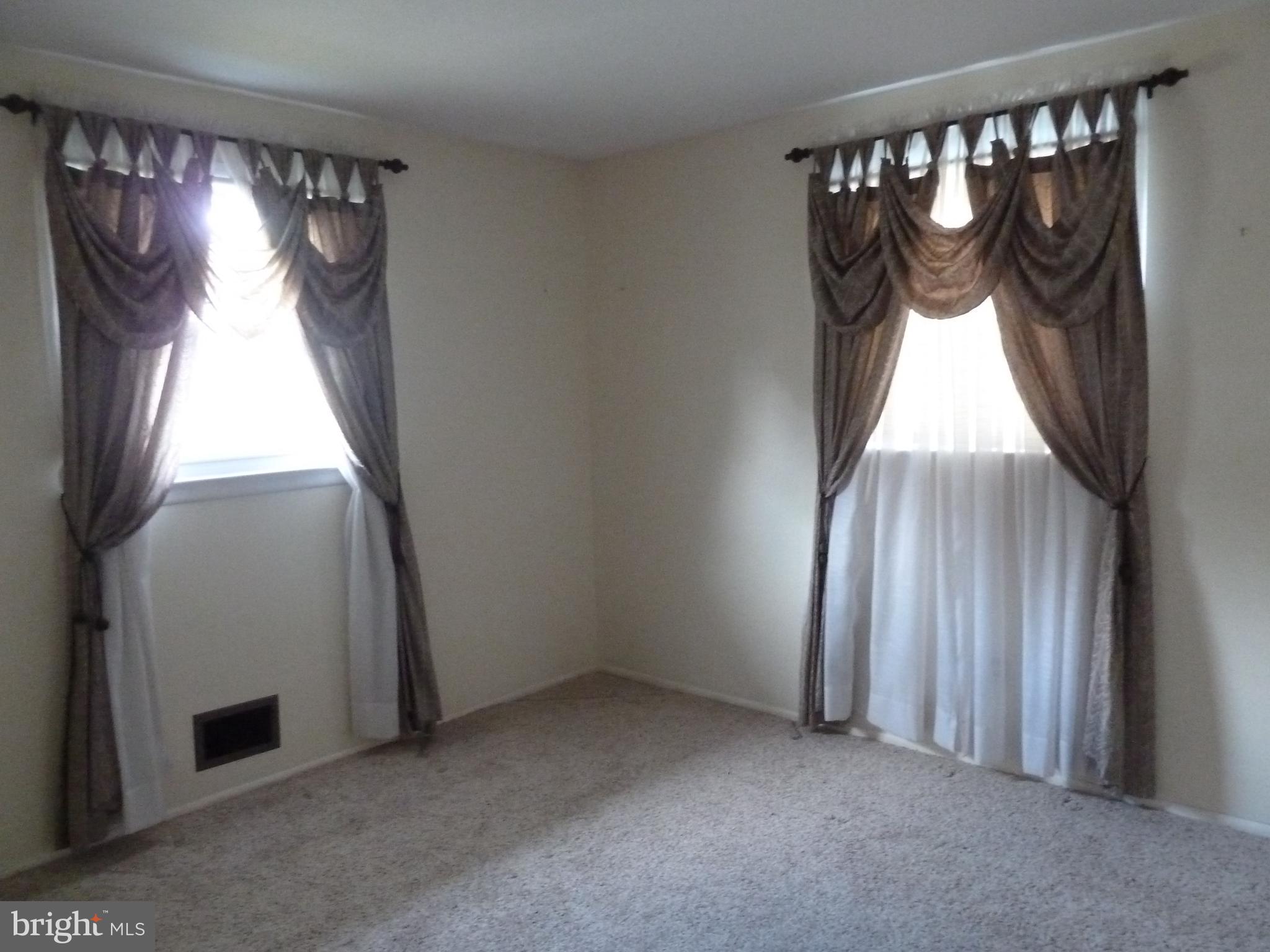 14 Ashwood Road Hamilton, NJ 08610 - Photo 8 of 11 Gallery Image 8