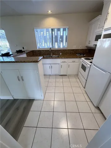 $2,195 | 931 West 19th Street, Unit 5, Costa Mesa, CA 92627