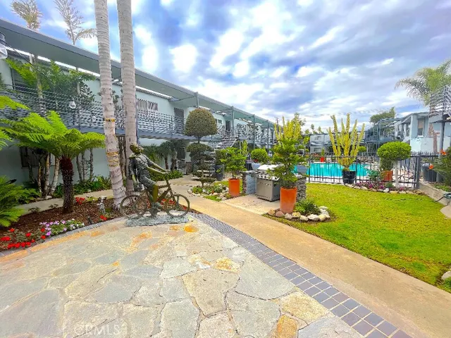 $2,195 | 931 West 19th Street, Unit 5, Costa Mesa, CA 92627