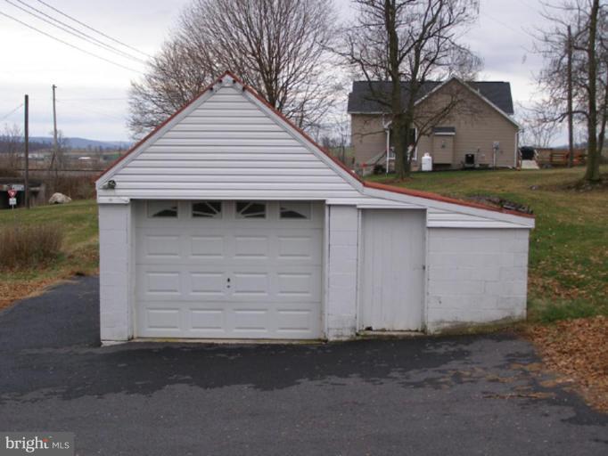 3572 Clay Hill Road Waynesboro, PA 17268 - Photo 8 of 8 Garage 1