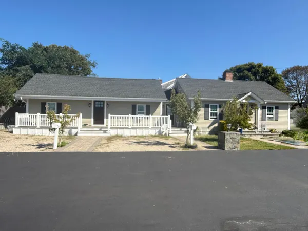 $950,000 | 10 Stuart Street, Hyannis, MA 02601