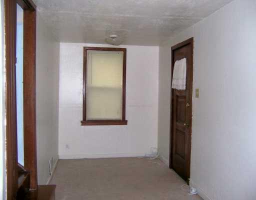 1502 Poplar Street McKees Rocks, PA 15136 - Photo 3 of 6 Living Room.