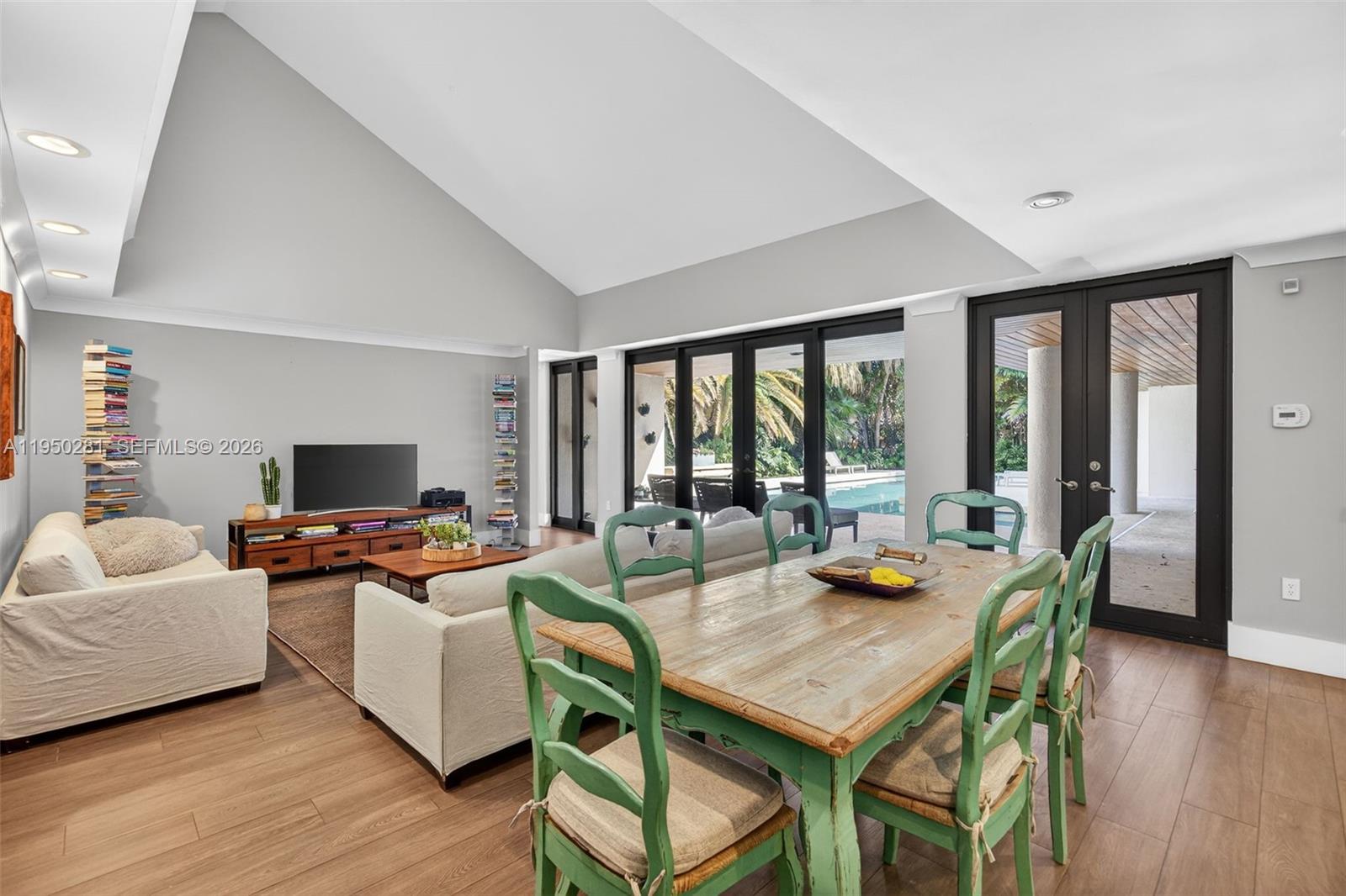 7681 Southwest 107th Street Pinecrest, FL 33156 - Photo 15 of 40