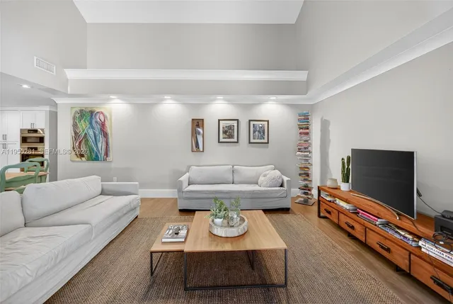 $3,300,000 | 7681 Southwest 107th Street, Pinecrest, FL 33156