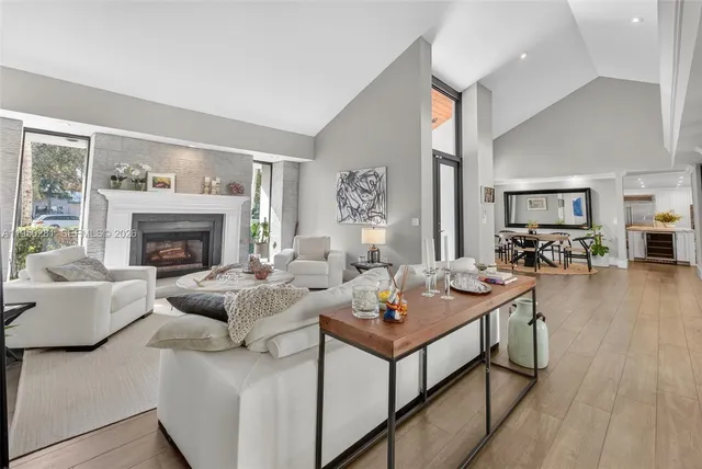 $3,300,000 | 7681 Southwest 107th Street, Pinecrest, FL 33156