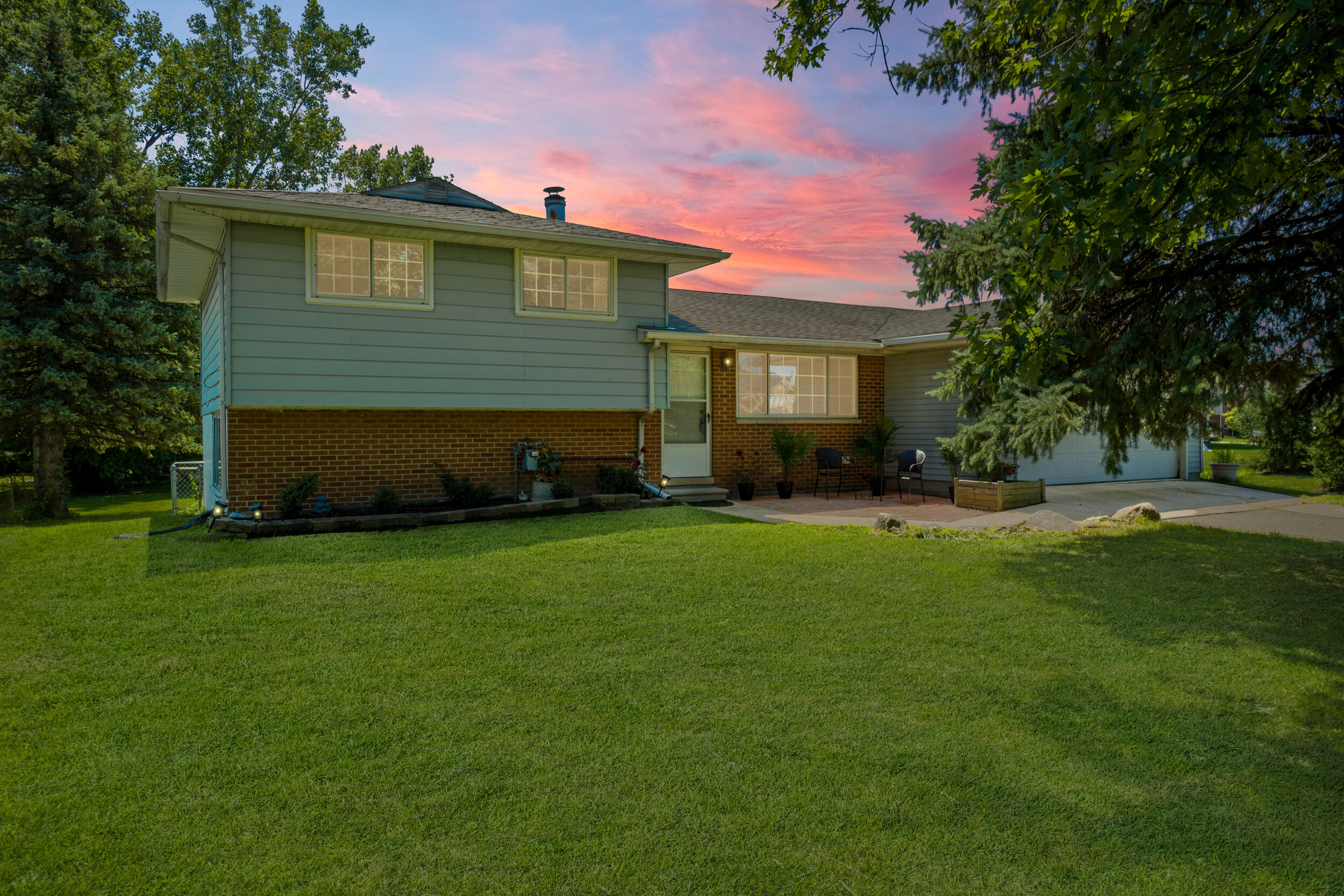 49367 Saltz Road Canton, MI 48187 - Photo 1 of 49 saltz-01