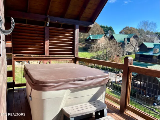 $489,000 | 1653 Little Cabin Loop, Sevierville, TN 37862