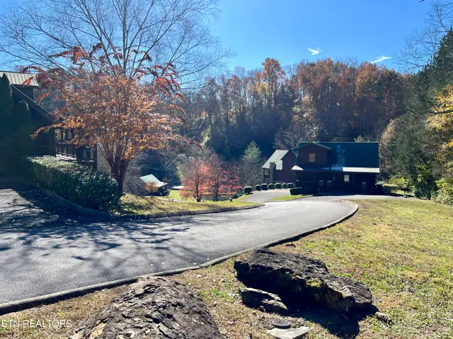 $489,000 | 1653 Little Cabin Loop, Sevierville, TN 37862