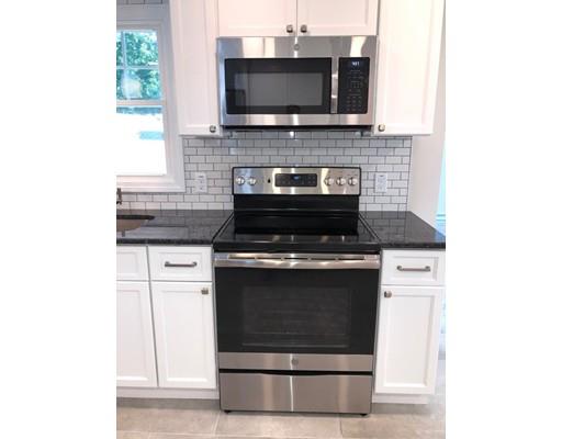 261 Bolton Street Springfield, MA 01119 - Photo 17 of 42