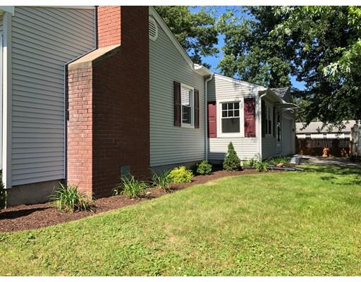 261 Bolton Street Springfield, MA 01119 - Photo 3 of 42