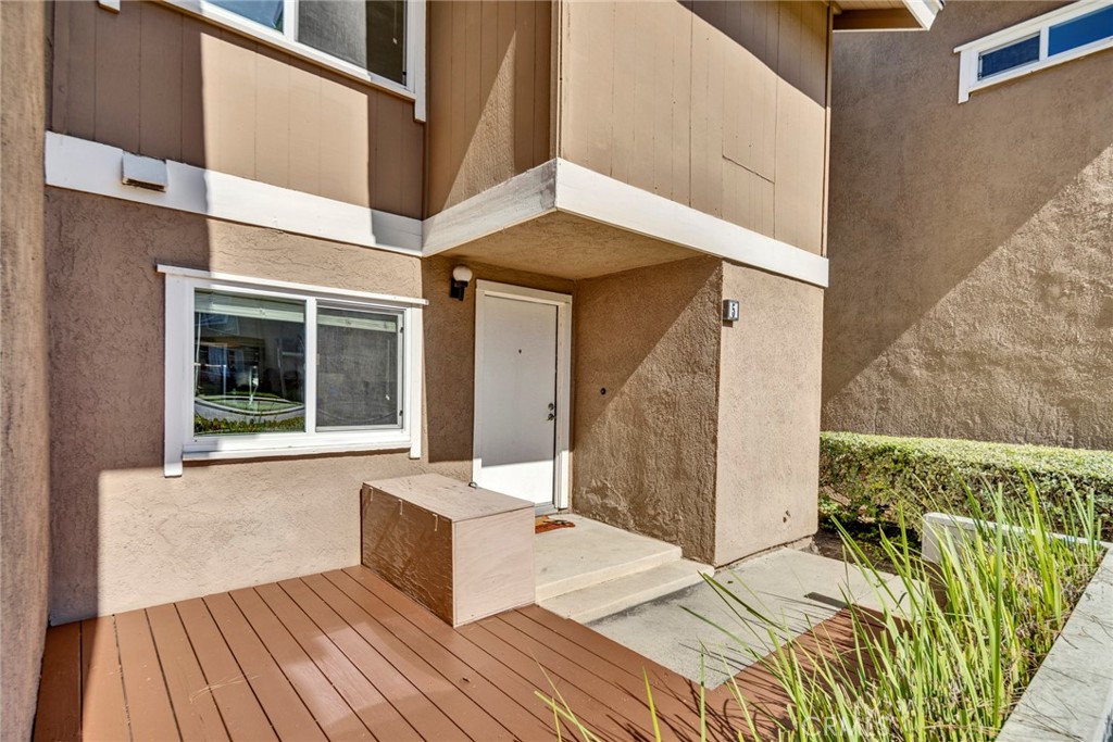5 Hartford, Unit 36 Irvine, CA 92604 - Photo 24 of 37 a view of a house with a balcony