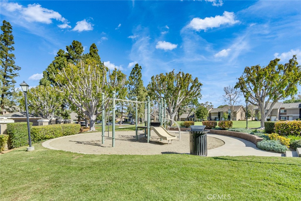 5 Hartford, Unit 36 Irvine, CA 92604 - Photo 30 of 37 a park with full of palm trees