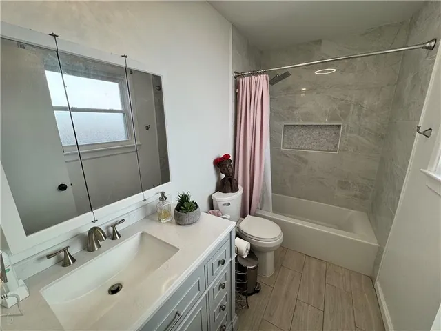 $2,200 | 468 Brookmeade Drive, Gretna, LA 70056