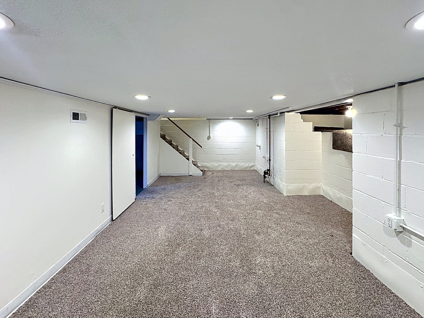 1841 32nd Street Moline, IL 61265 - Photo 16 of 24 a view of a hallway