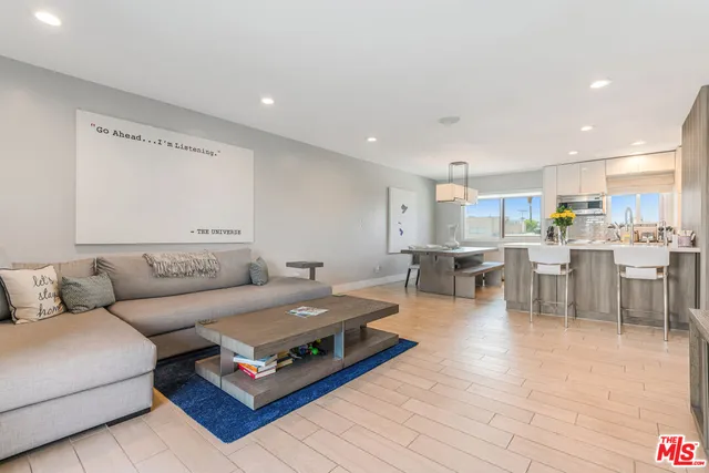 $574,000 | 13543 Moorpark Street, Unit 15, Sherman Oaks, CA 91423