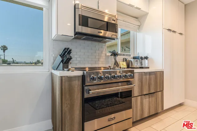 $574,000 | 13543 Moorpark Street, Unit 15, Sherman Oaks, CA 91423