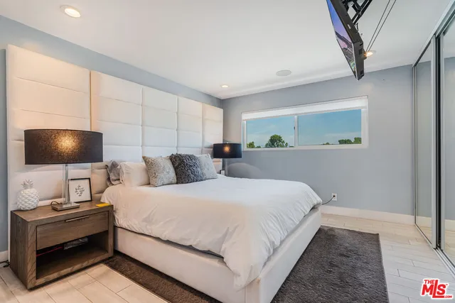 $574,000 | 13543 Moorpark Street, Unit 15, Sherman Oaks, CA 91423