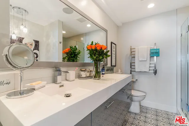 $574,000 | 13543 Moorpark Street, Unit 15, Sherman Oaks, CA 91423