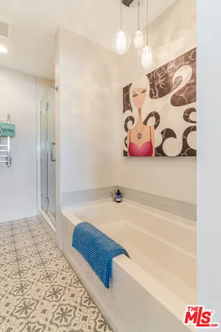 $574,000 | 13543 Moorpark Street, Unit 15, Sherman Oaks, CA 91423