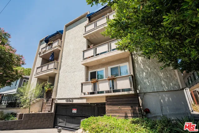 $574,000 | 13543 Moorpark Street, Unit 15, Sherman Oaks, CA 91423