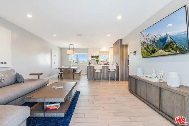$574,000 | 13543 Moorpark Street, Unit 15, Sherman Oaks, CA 91423