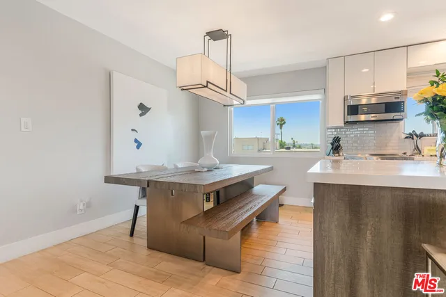 $574,000 | 13543 Moorpark Street, Unit 15, Sherman Oaks, CA 91423