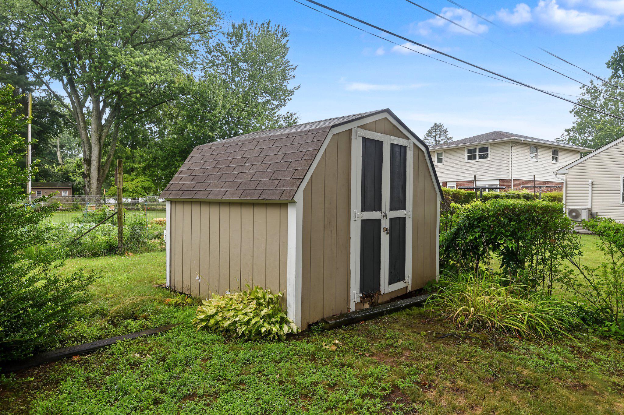 2702 Pecksniff Road Wilmington, DE 19808 - Photo 7 of 24 Shed